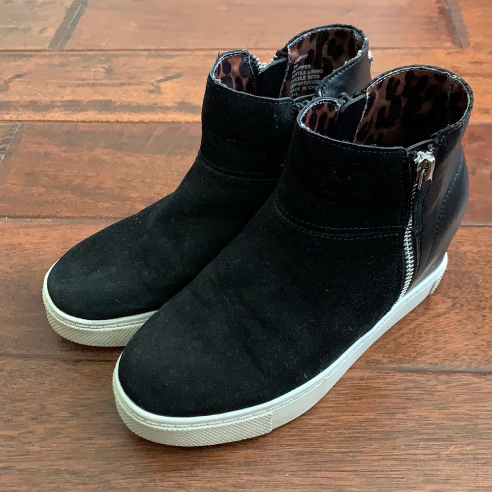 Girls Steve Madden booties